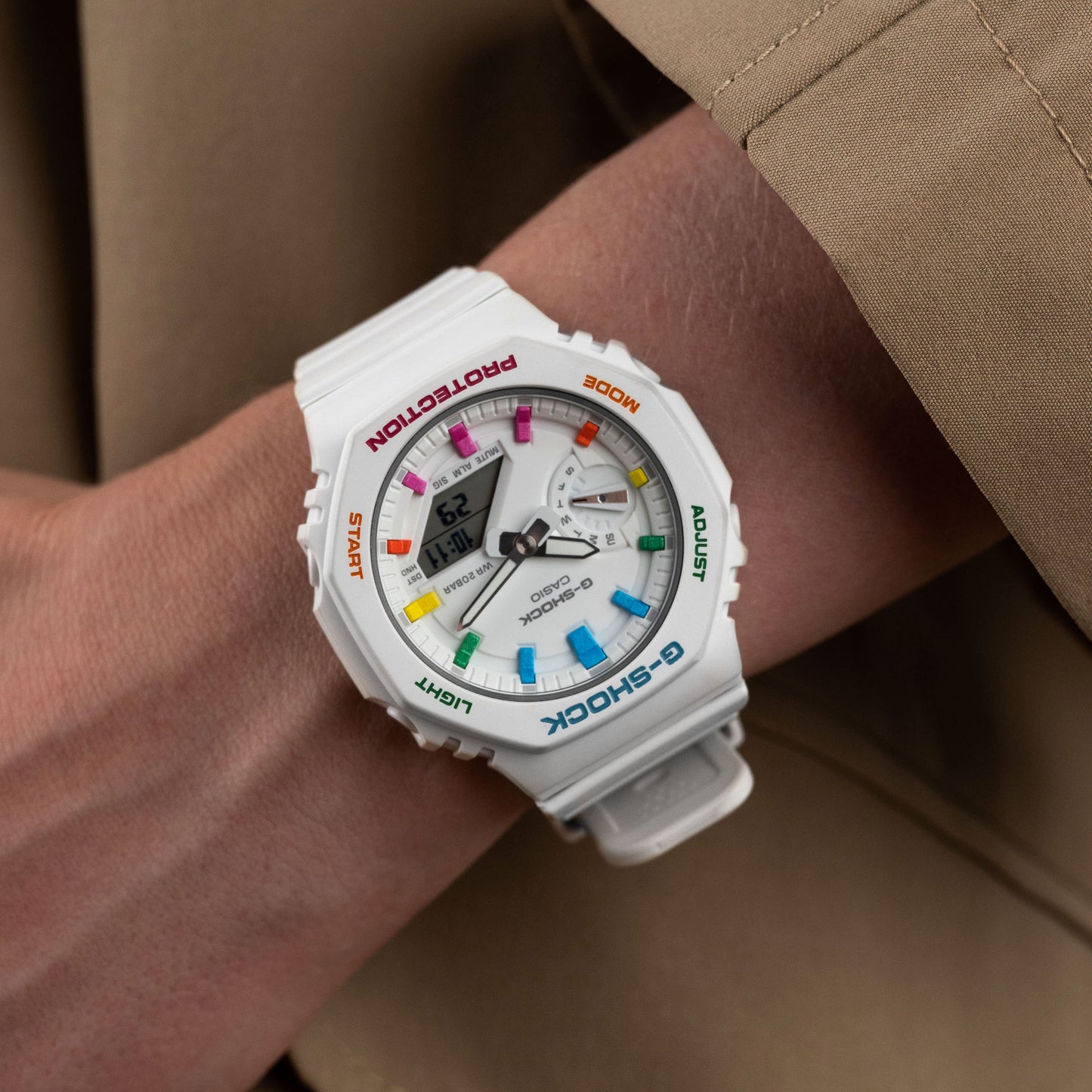 G-Shock CasiOak Mini Polar Rainbow (カシオークミニ/ホワイトレインボー)